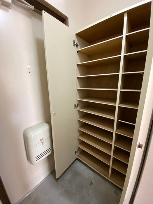 物件内観写真14　(靴箱)