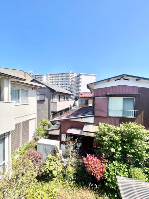 物件内観写真16　(室内からの展望)