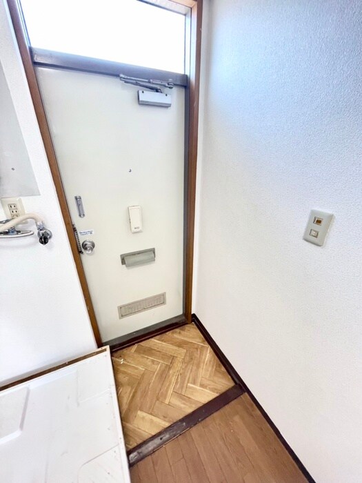 物件内観写真21　(玄関)