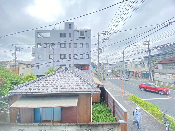 物件内観写真16　(室内からの展望)