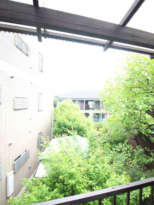 物件内観写真16　(室内からの展望)