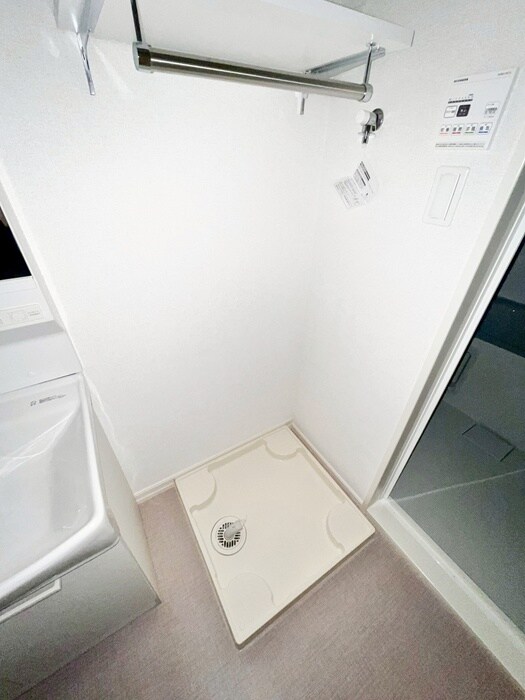 物件内観写真10　(洗濯機置場)