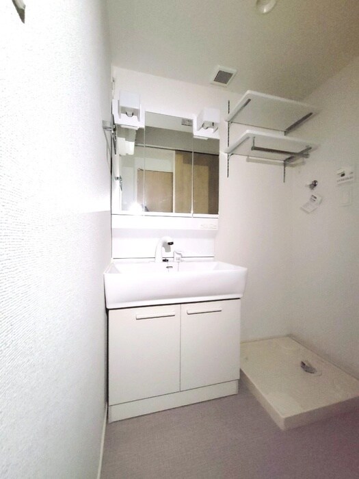 物件内観写真11　(洗面)