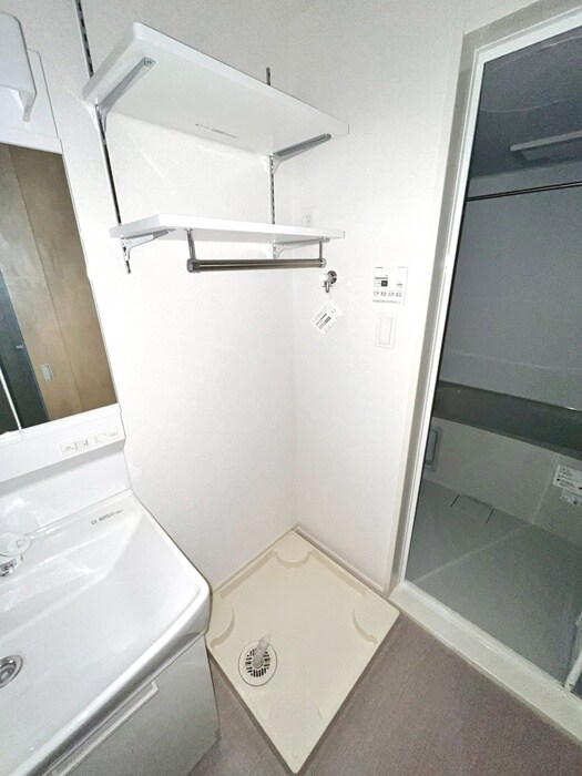 物件内観写真11　(洗濯機置場)