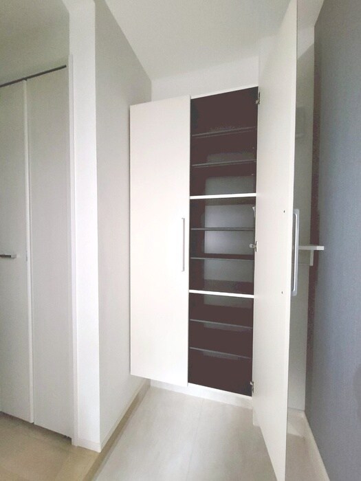 物件内観写真14　(靴箱)