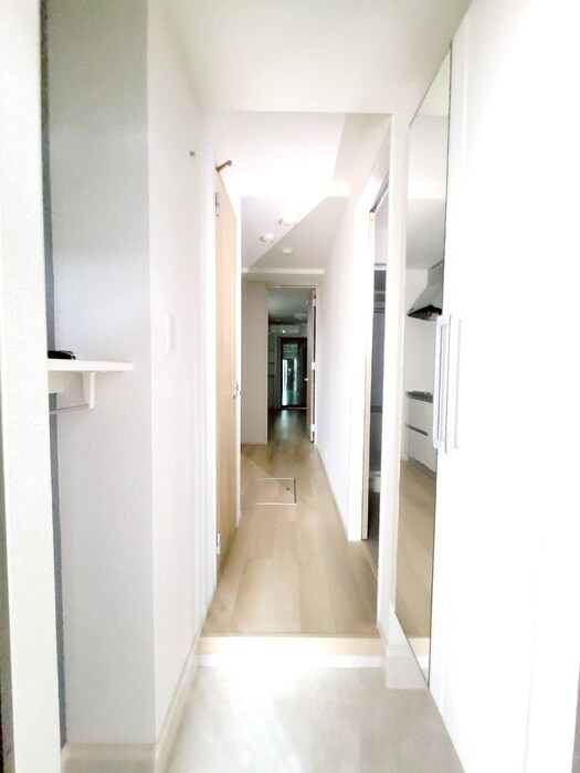 物件内観写真15　(廊下)