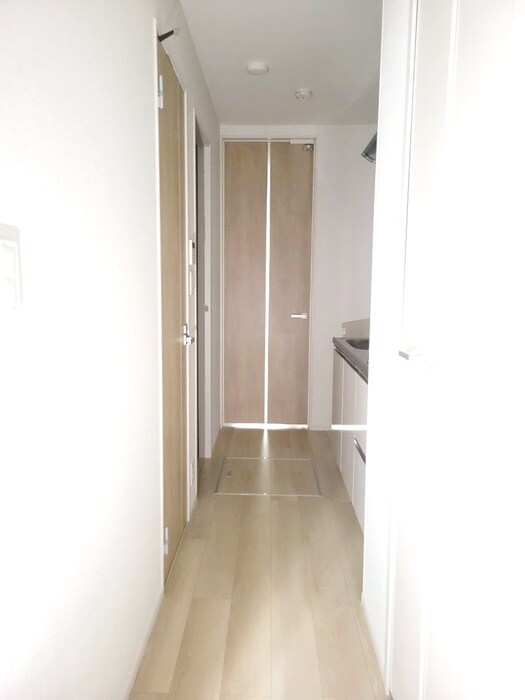 物件内観写真16　(廊下)