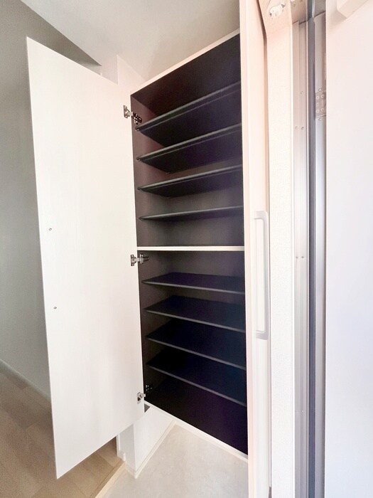 物件内観写真18　(靴箱)