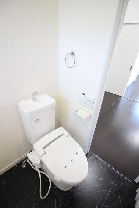 物件内観写真14　(トイレ)