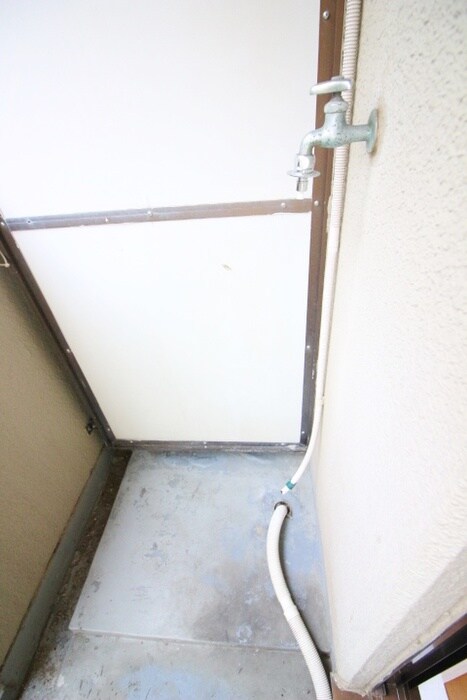 物件内観写真15　(洗濯機置場)