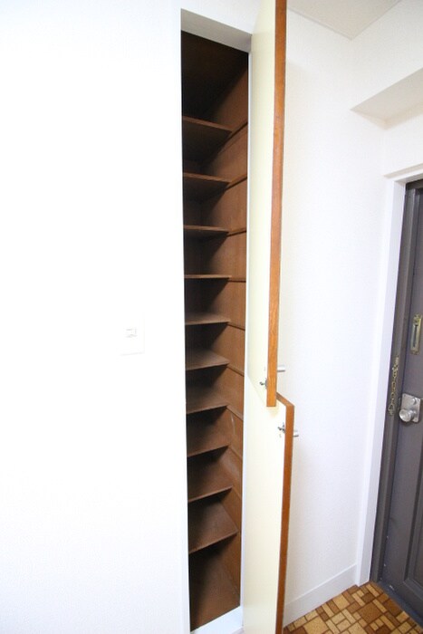 物件内観写真17　(靴箱)