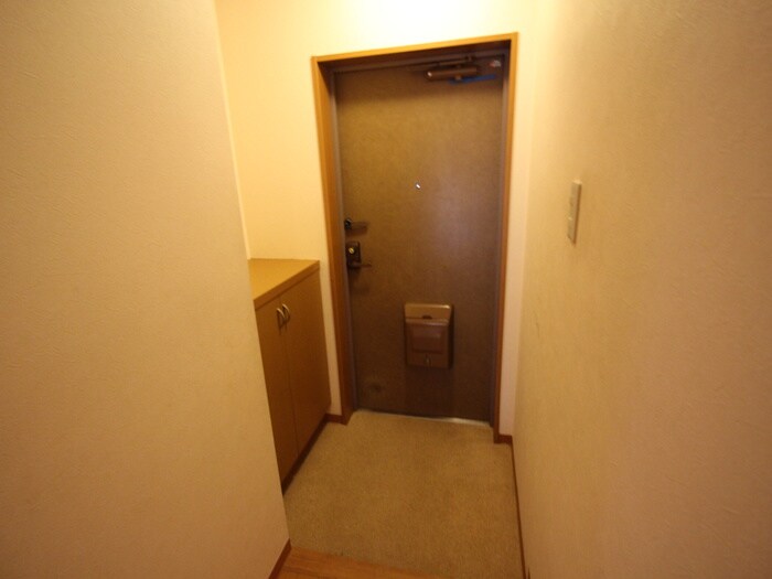 物件内観写真17　(玄関)