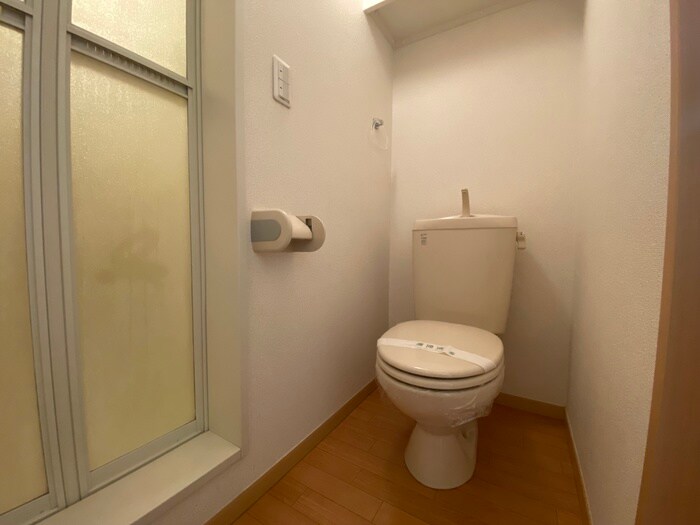 物件内観写真16　(トイレ)