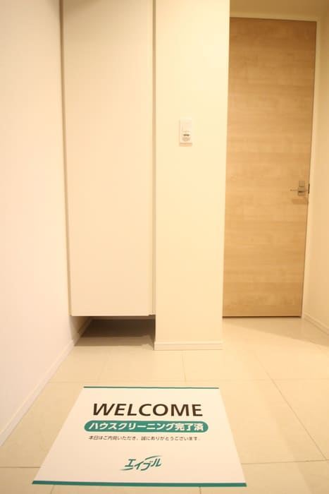 物件内観写真7　(玄関)