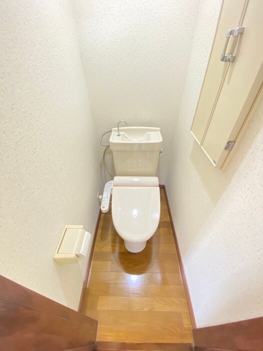 物件内観写真10　(トイレ)