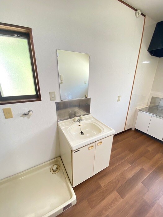 物件内観写真11　(洗面)