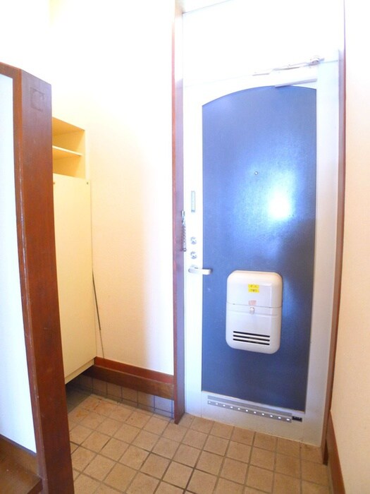 物件内観写真9　(玄関)