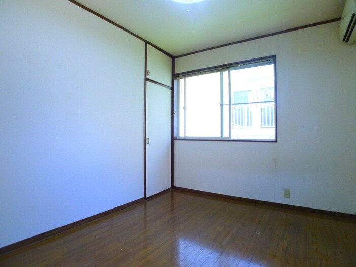 物件内観写真12　(居室)