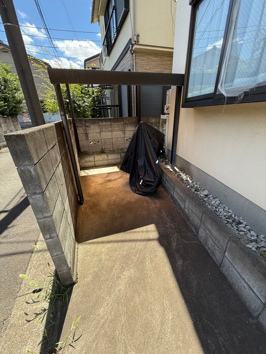 物件外観写真5　(駐輪場)