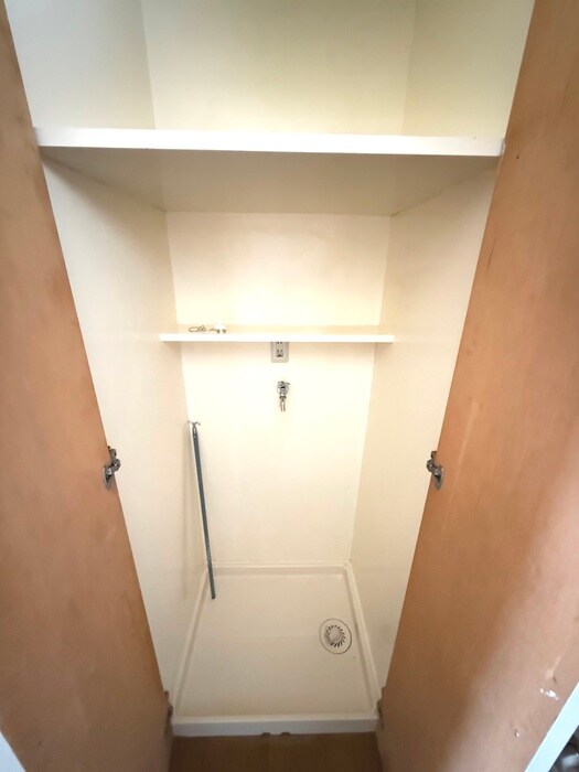 物件内観写真18　(洗濯機置場)