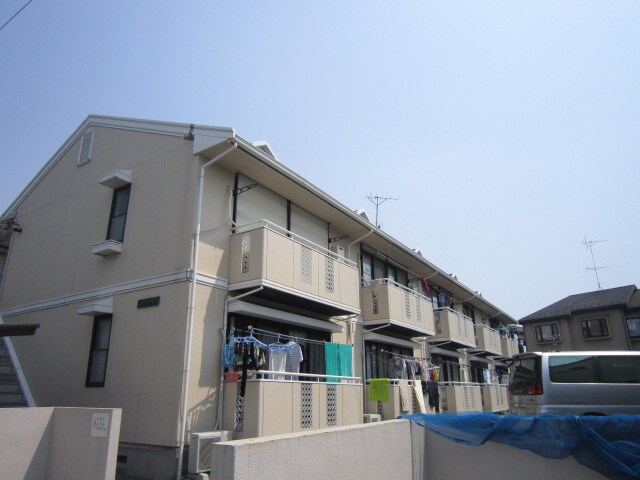 物件外観写真3　(エントランス部分)