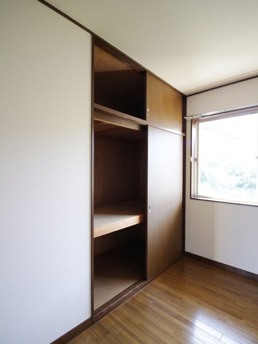 物件内観写真15　(収納)