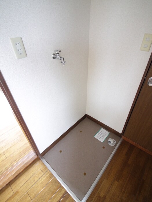 物件内観写真20　(洗濯機置場)