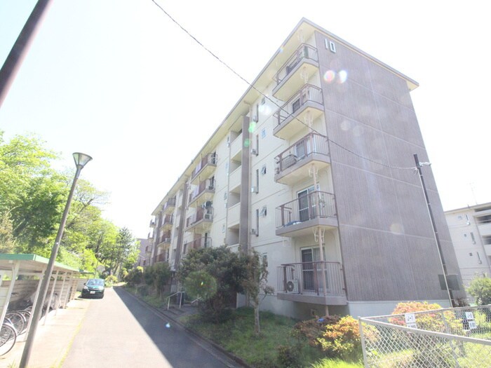 物件外観写真4　(エントランス部分)