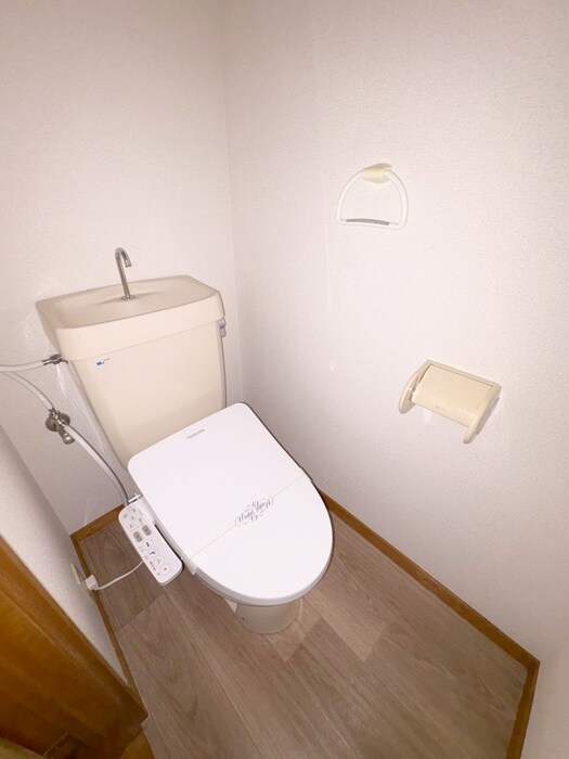 物件内観写真12　(トイレ)