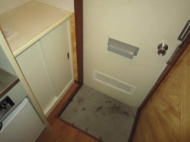 物件内観写真16　(玄関)