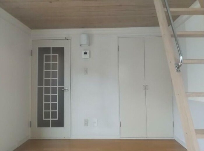 レオパレス三軒茶屋の居室