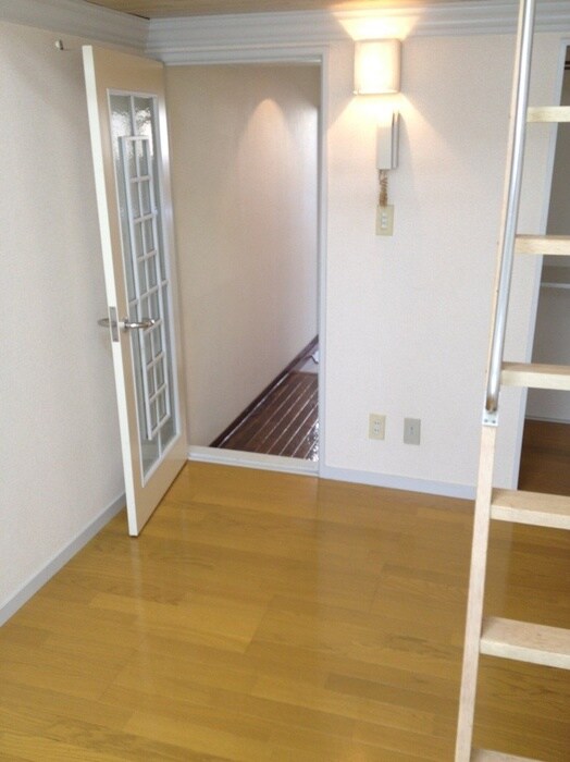 レオパレス三軒茶屋の居室