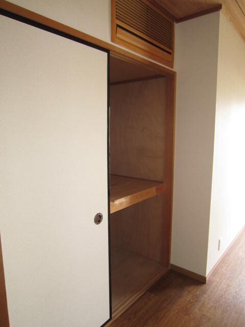 物件内観写真12　(収納)