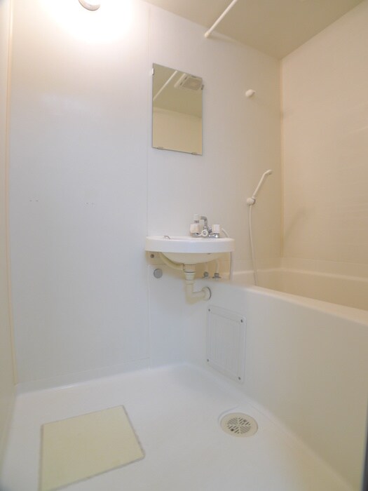 物件内観写真12　(バス／シャワールーム等)