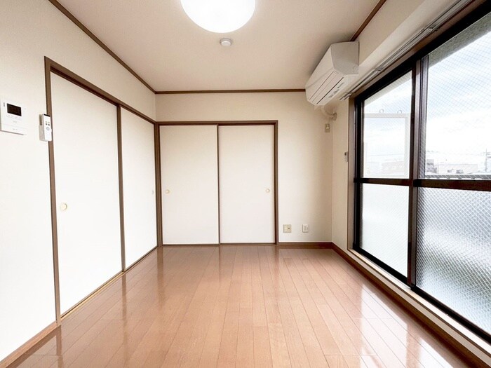 物件内観写真8　(居室)