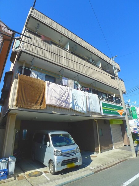 シャトレーヌ・ミヤタ外観写真