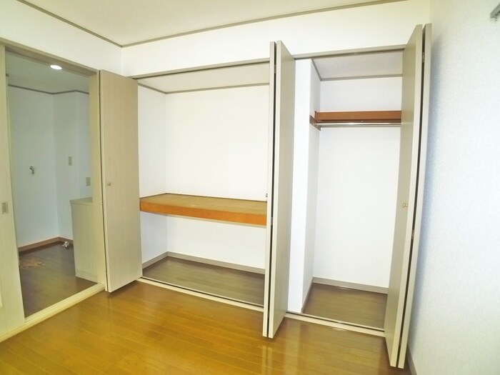 物件内観写真12　(収納)