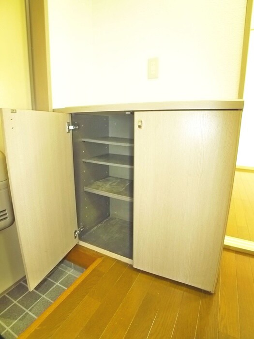 物件内観写真16　(靴箱)