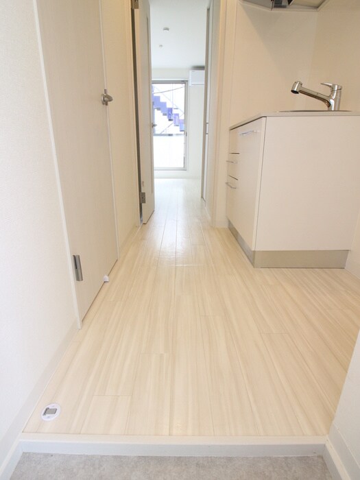 物件内観写真18　(玄関)