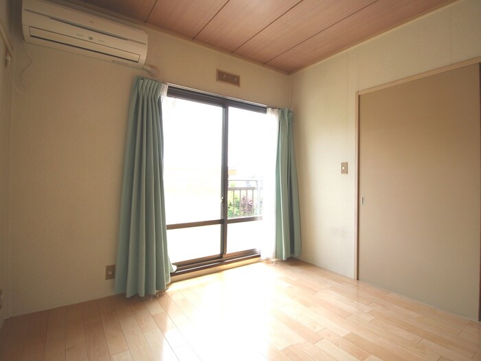 物件内観写真9　(居室)