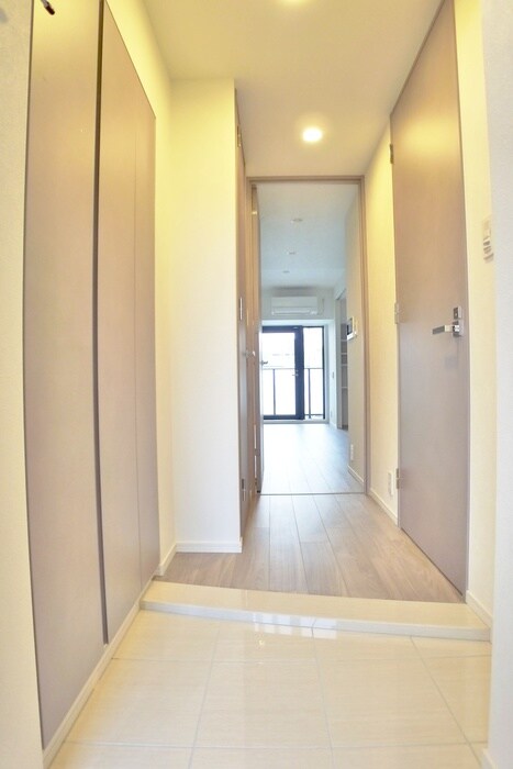 物件内観写真7　(玄関)