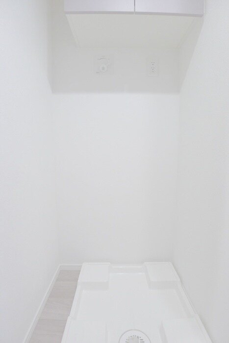 物件内観写真12　(洗濯機置場)