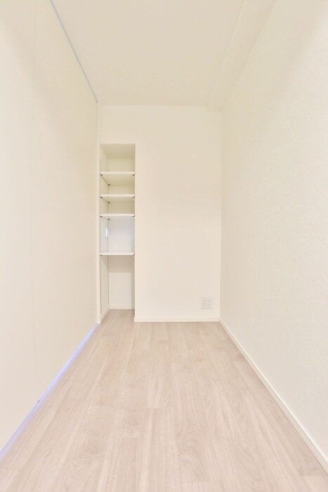 物件内観写真19　(居室)