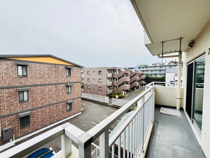 物件内観写真22　(室内からの展望)