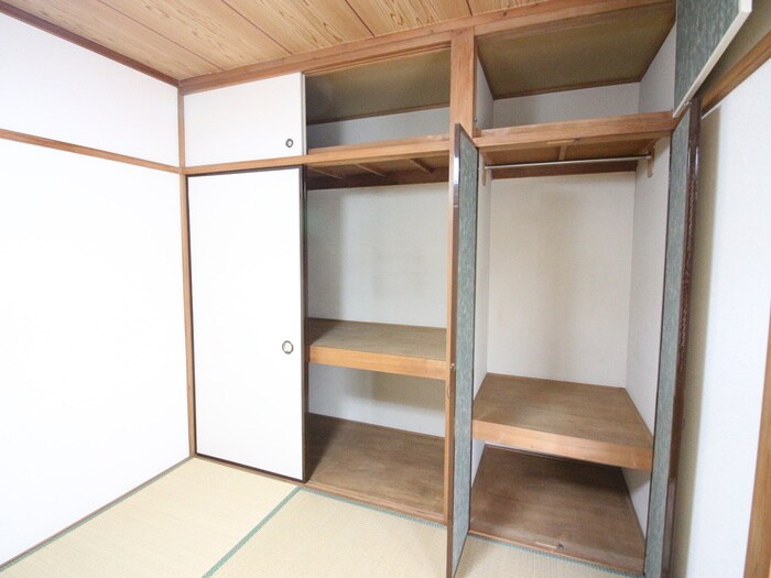 物件内観写真12　(収納)