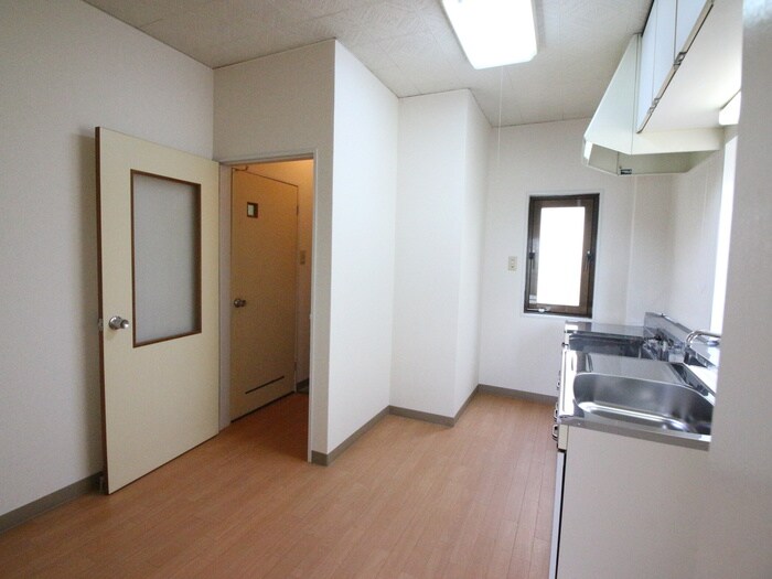 物件内観写真14　(居室)