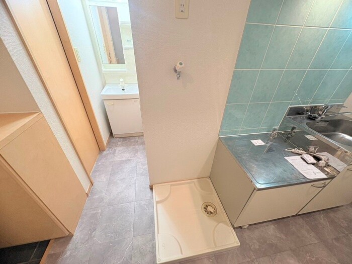 物件内観写真14　(洗濯機置場)