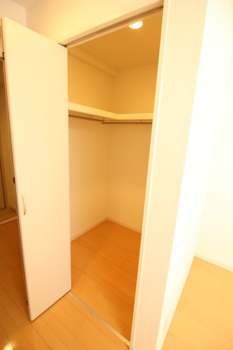 物件内観写真15　(収納)