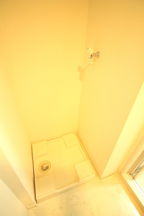 物件内観写真15　(洗濯機置場)