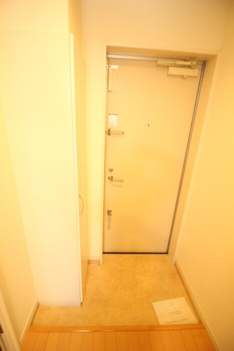 物件内観写真17　(玄関)
